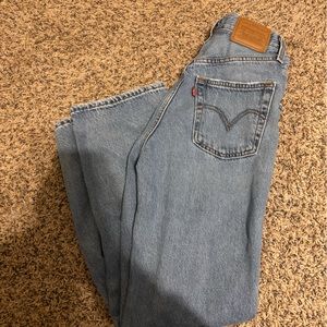 Levi straight jeans